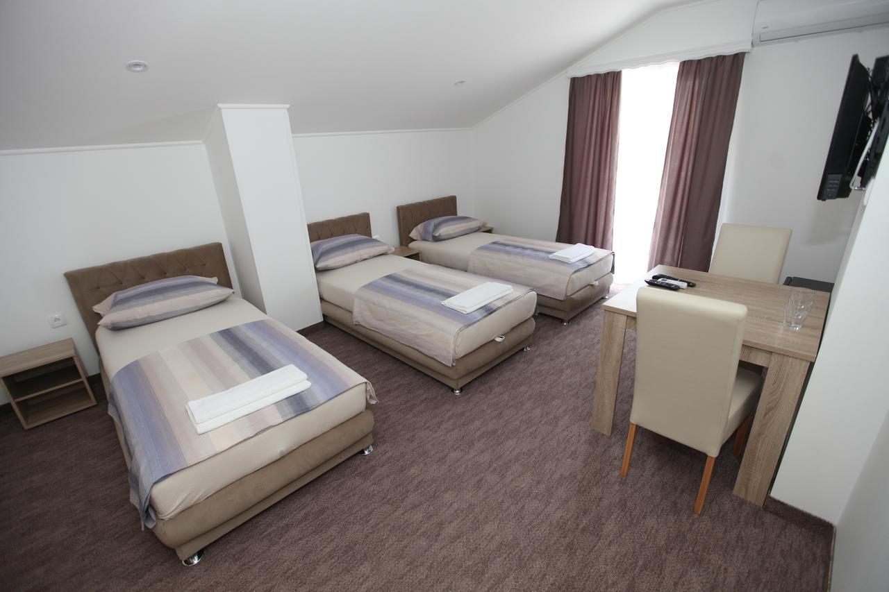 Ninkovic Hotell Trebinje Eksteriør bilde
