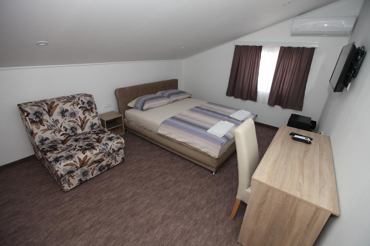 Ninkovic Hotell Trebinje Eksteriør bilde