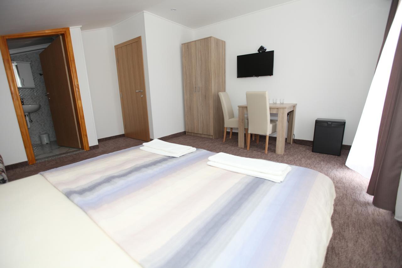 Ninkovic Hotell Trebinje Eksteriør bilde