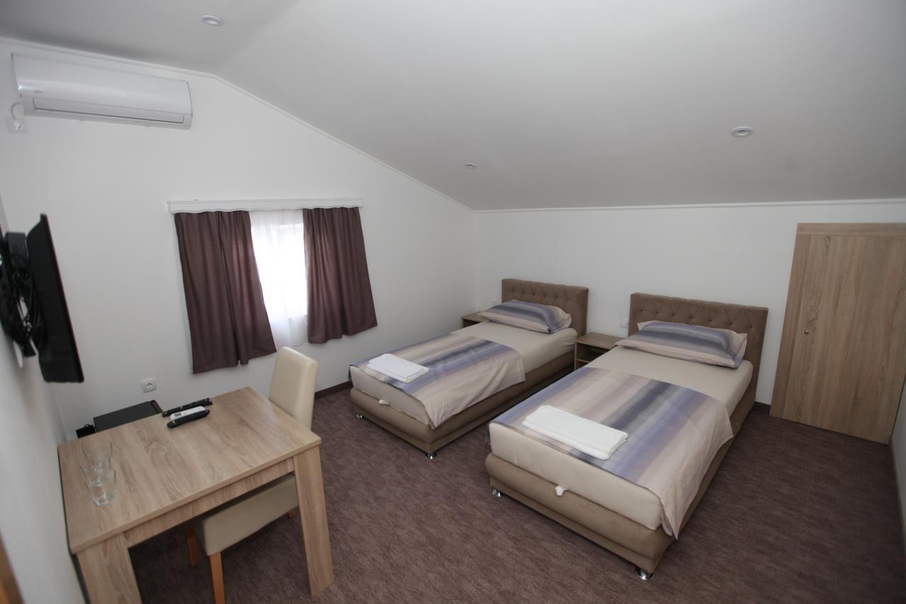 Ninkovic Hotell Trebinje Eksteriør bilde